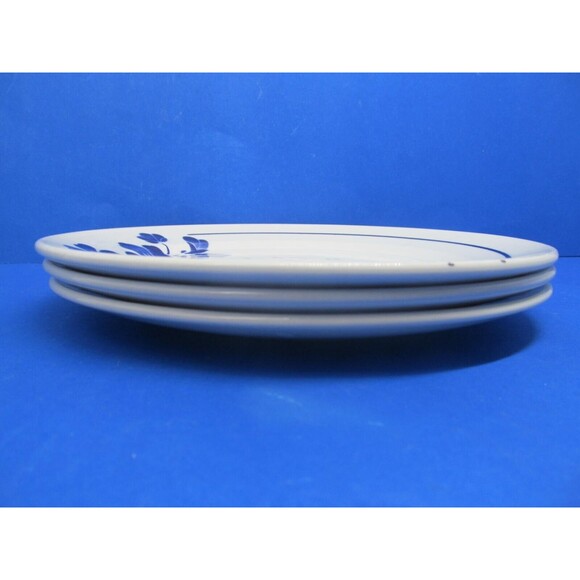 Comptoir de Famille  8 1/4" Floral Salad Plates Set of 3 - Picture 11 of 12